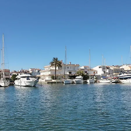 Requesens Villa Ampuriabrava